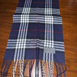 Men’s Geoffrey Beene cashmere 100% acrylic made in Italy scarf. 62x14. Fantastic